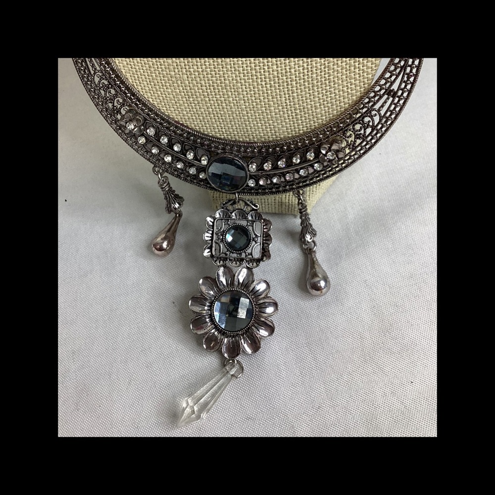 Elegant Silver and Black Statement Necklace